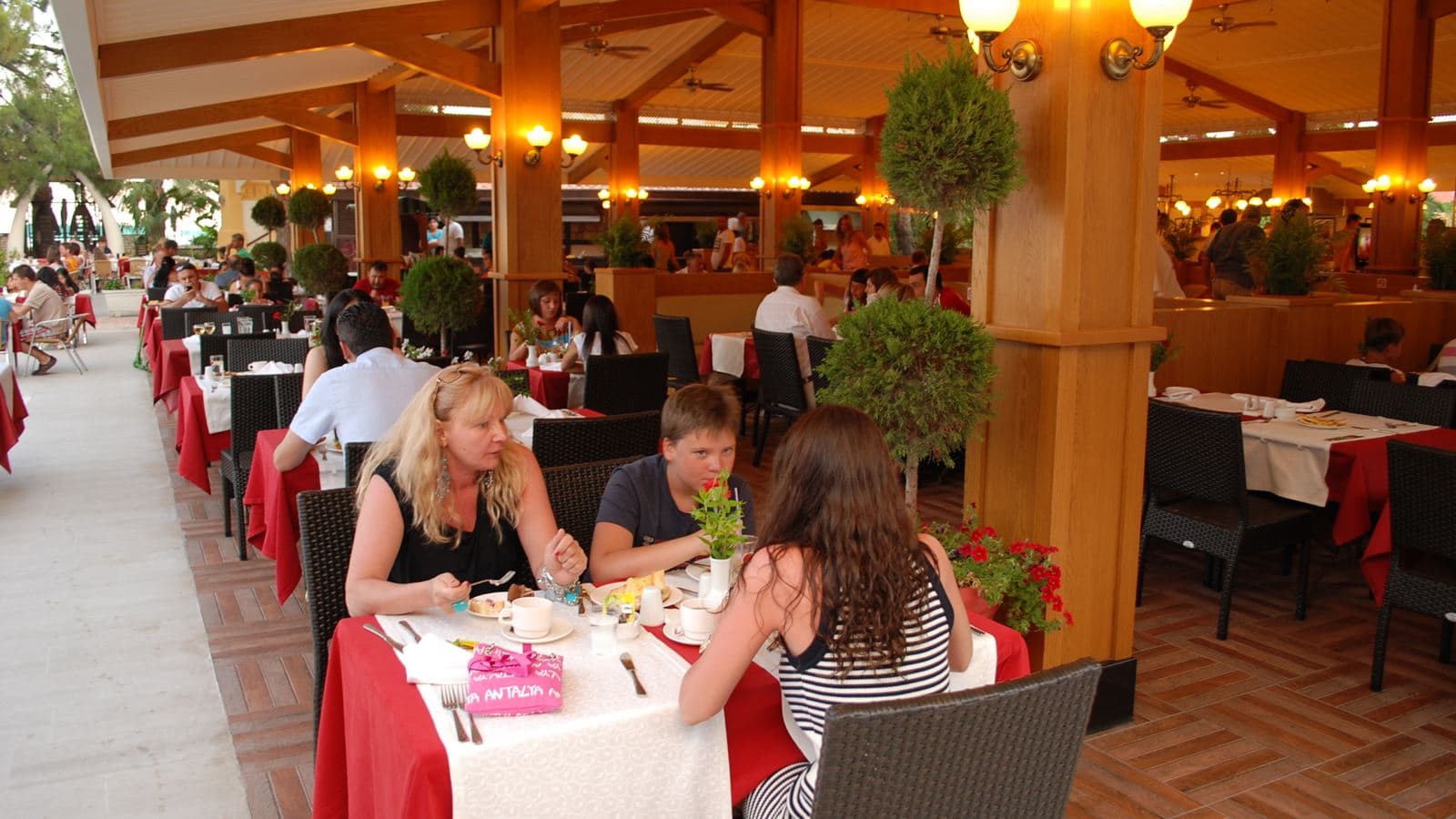 restaurants-main-restaurant