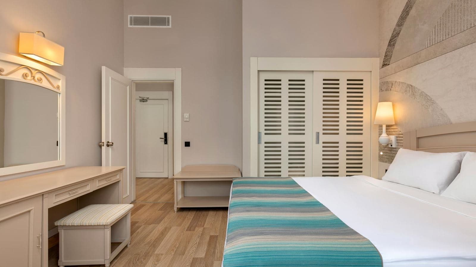 rooms-family-room
