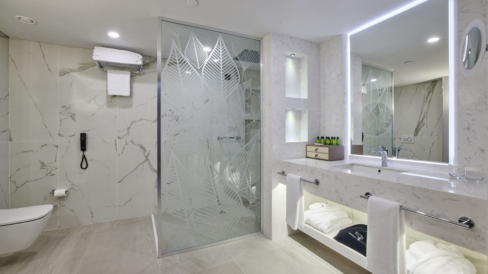 rooms-deluxe-room