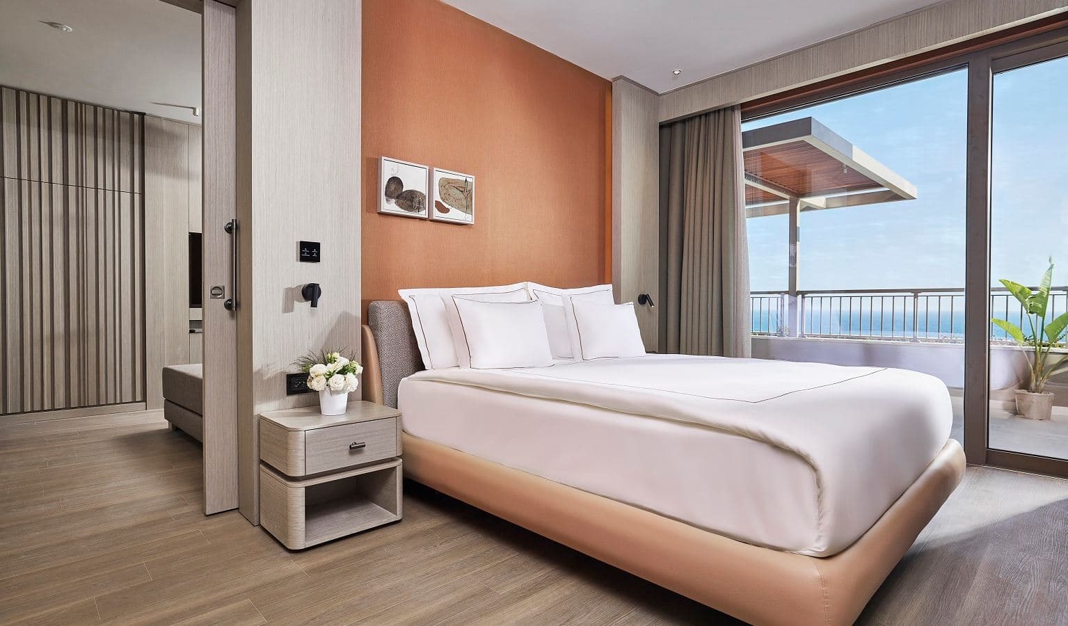 rooms-superior-family-suite-side-sea-view-room