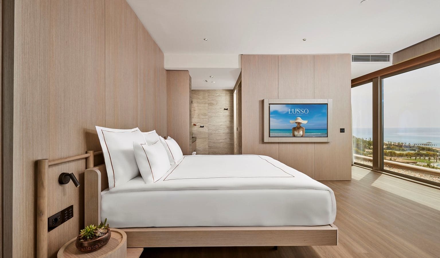 rooms-penthouse-honeymoon-room