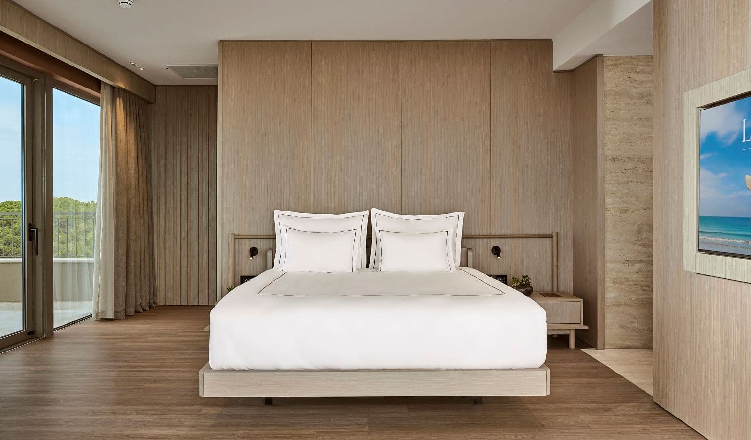 rooms-penthouse-honeymoon-room