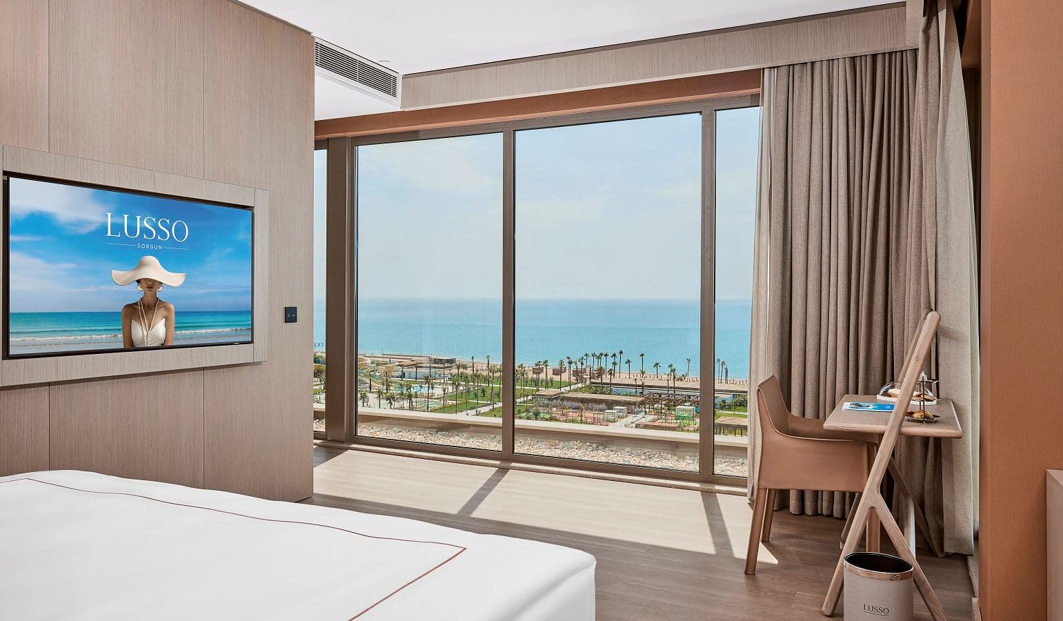 rooms-penthouse-honeymoon-room