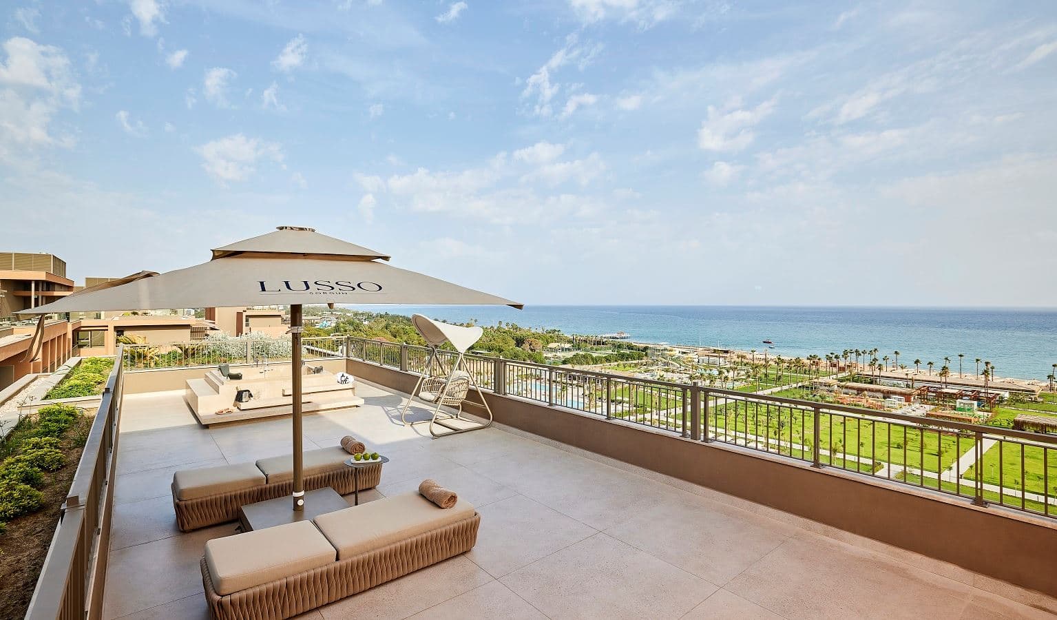 rooms-penthouse-loft-suite-room
