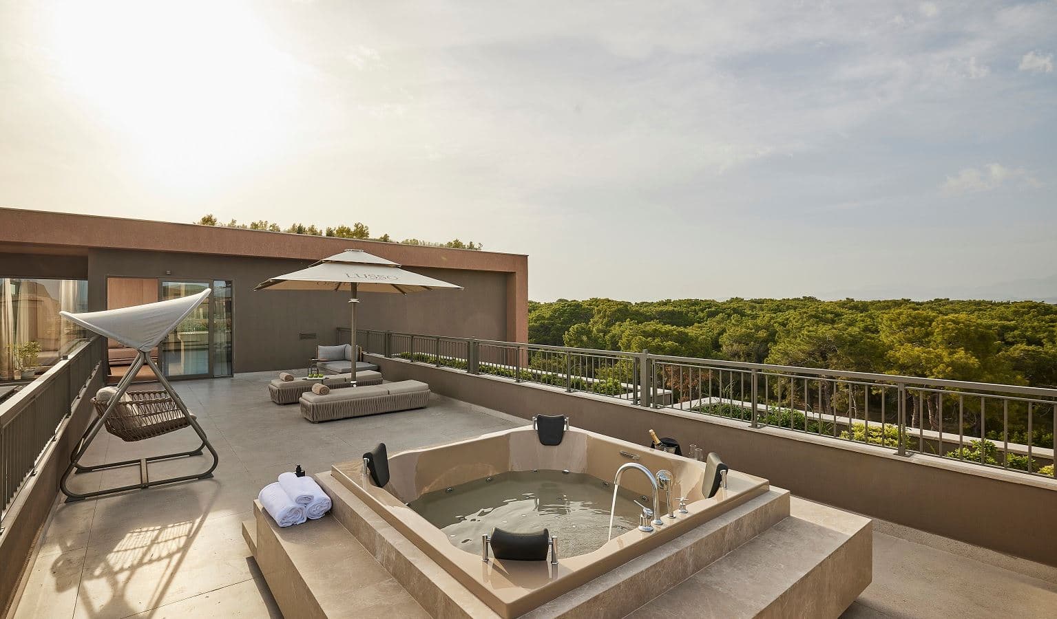 rooms-penthouse-loft-suite-room