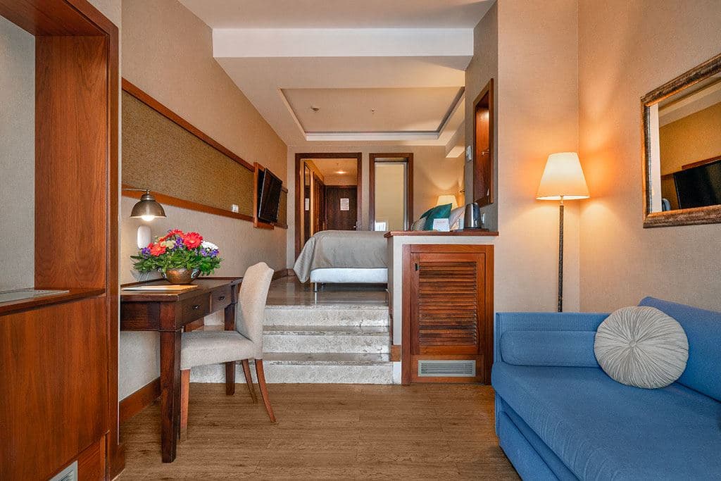 rooms-deluxe-lifestyle-room