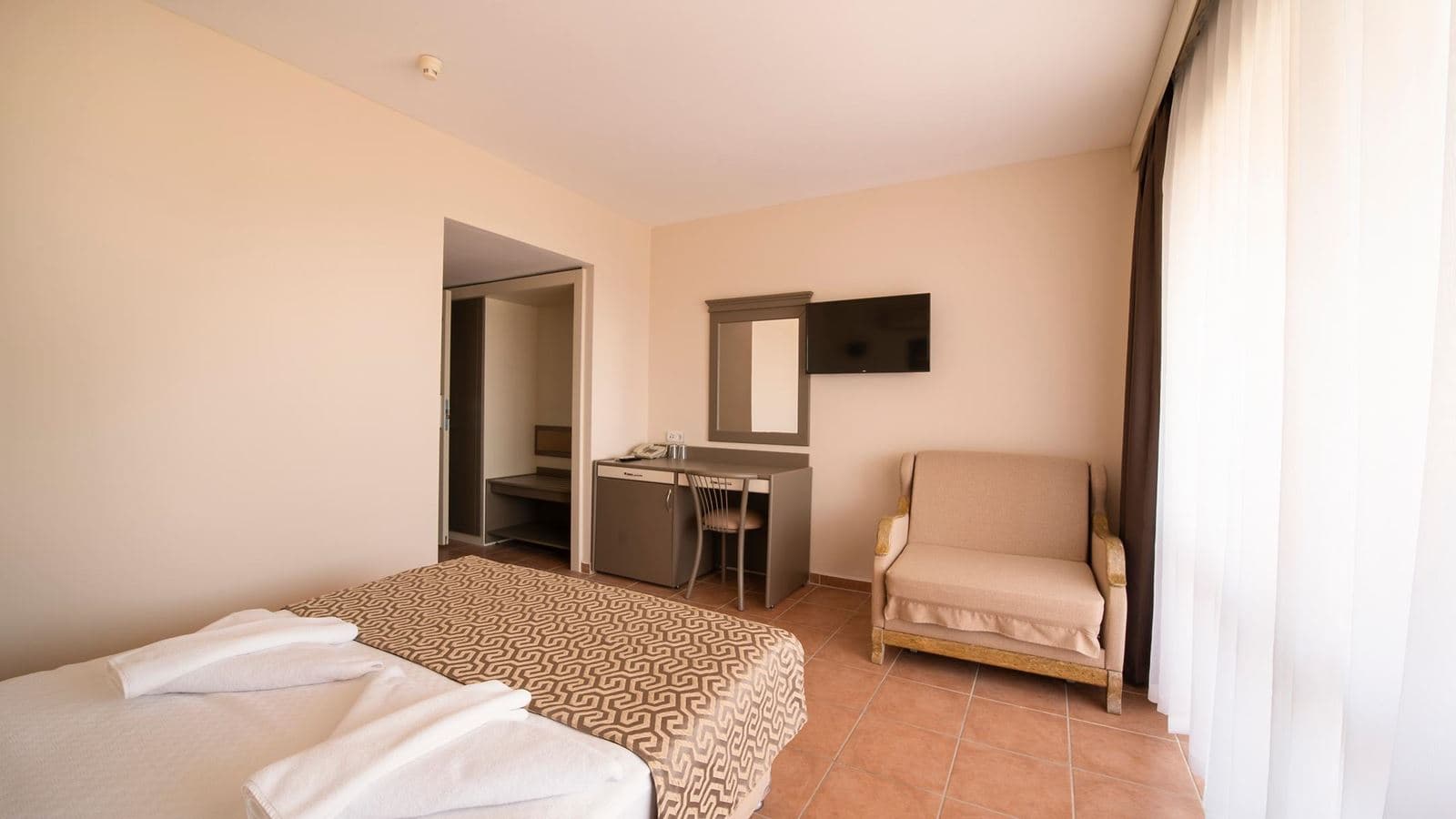 rooms-standard-room