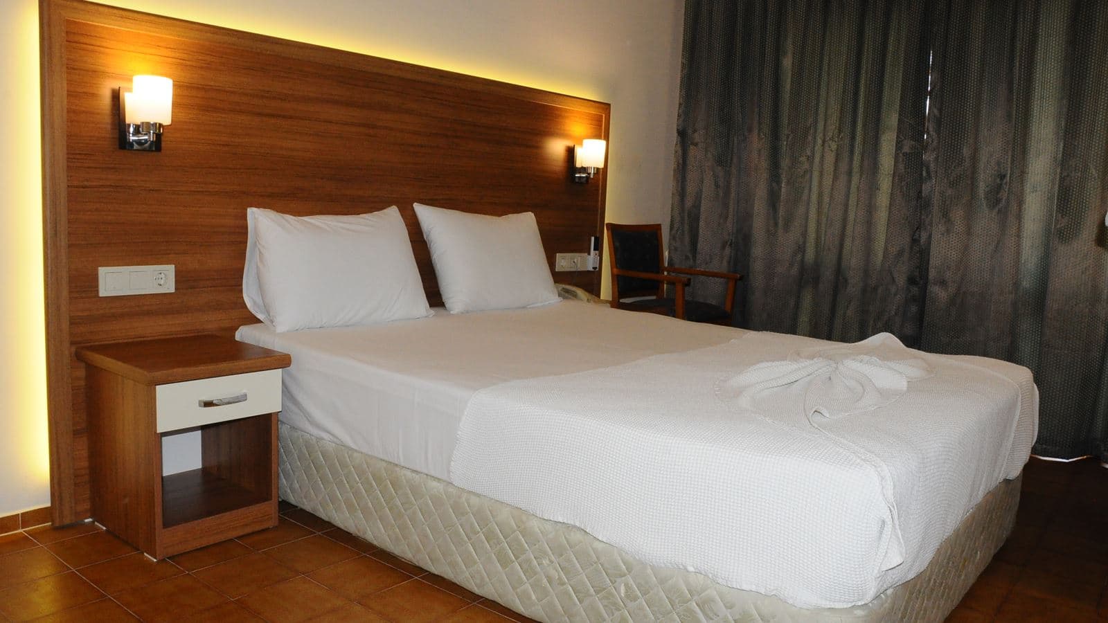 rooms-standard-room