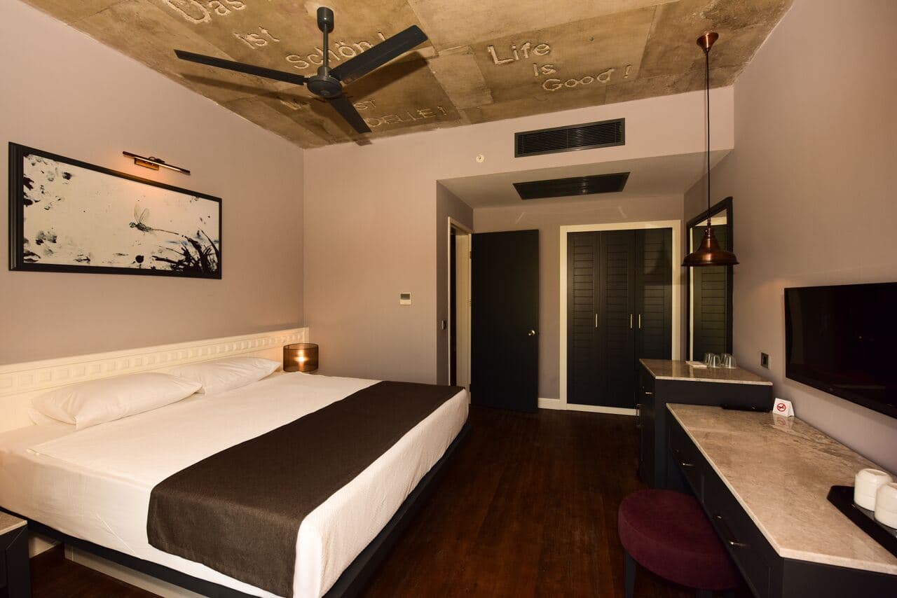rooms-family-room