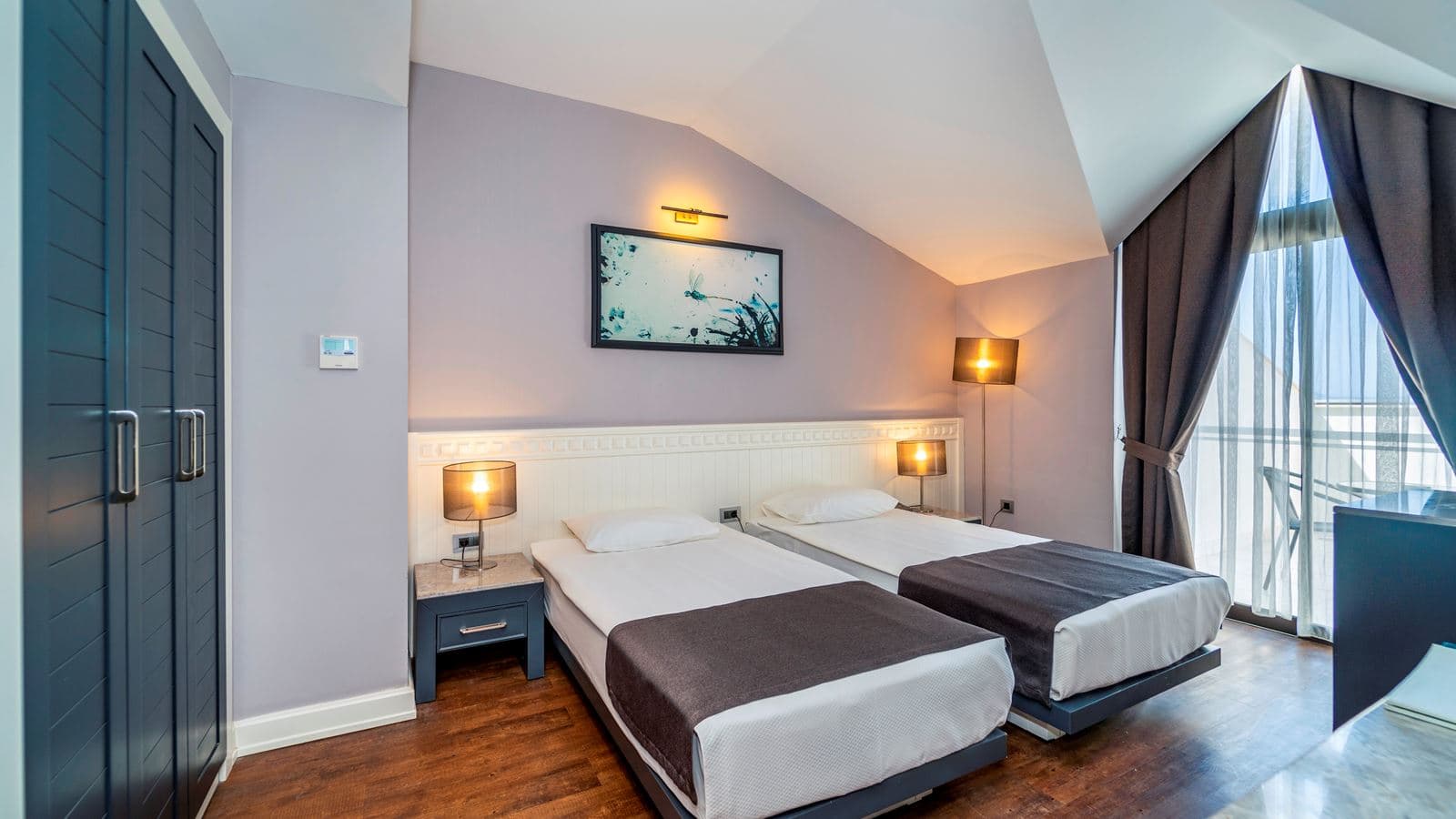 rooms-attic-room