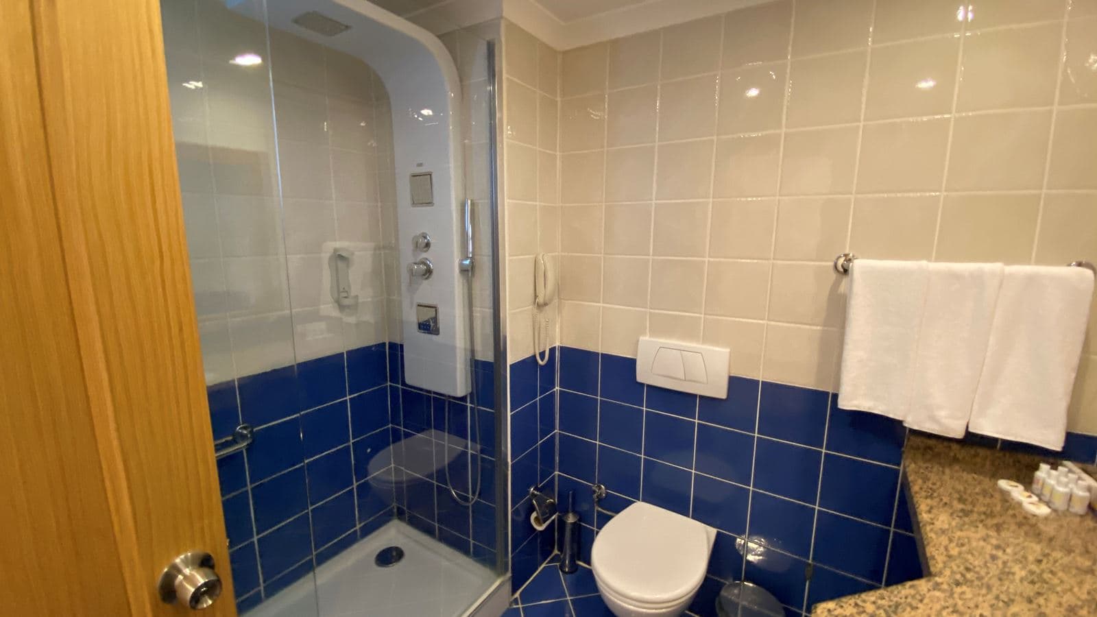 rooms-standard-room