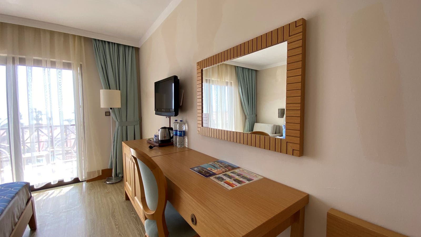 rooms-ecomomy-room