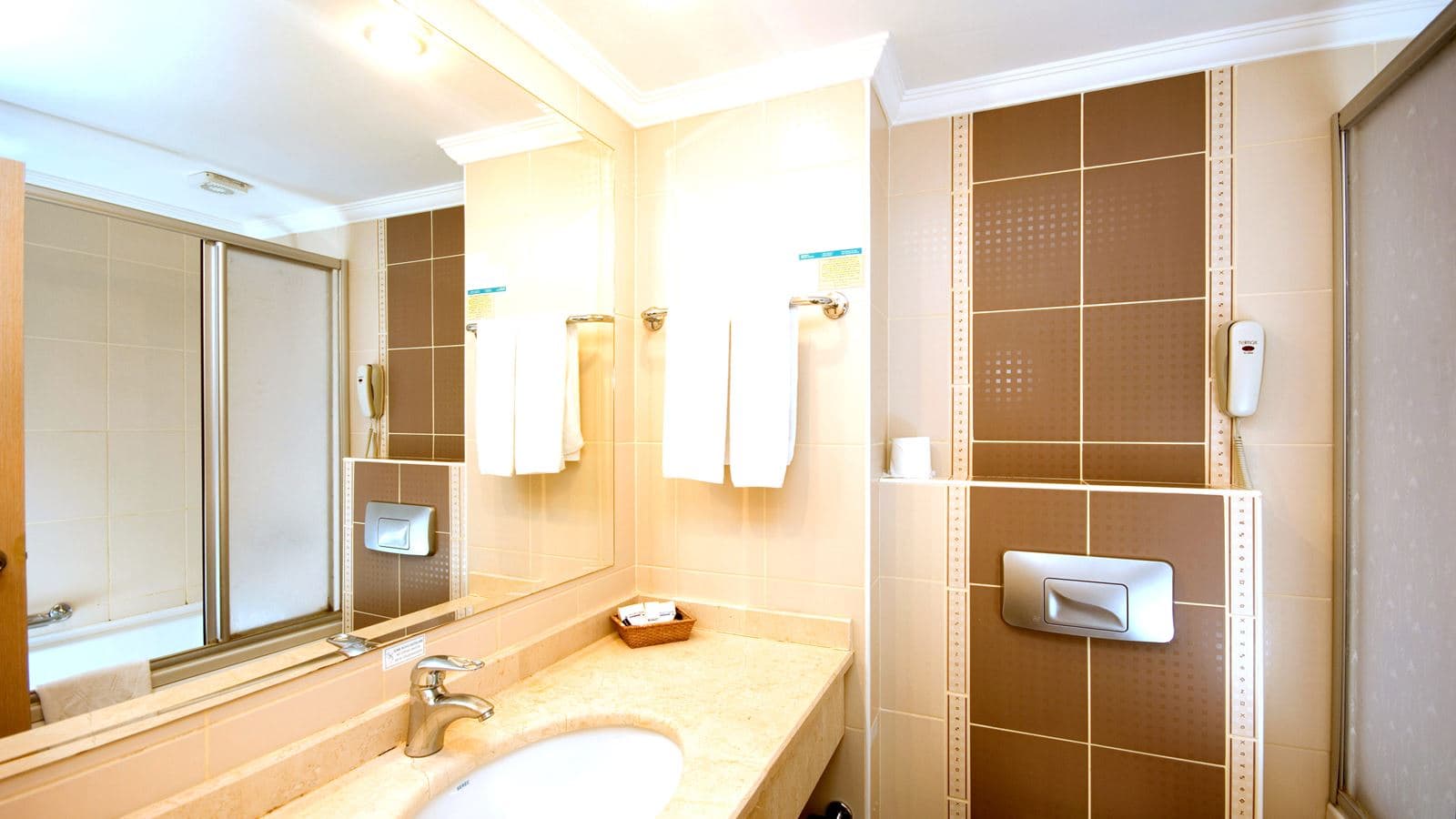 rooms-standard-room