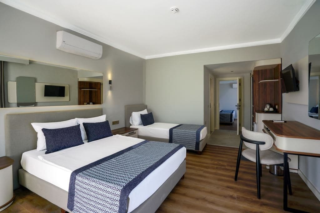rooms-family-room