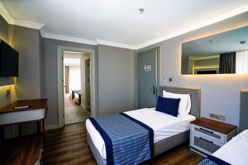 rooms-family-room