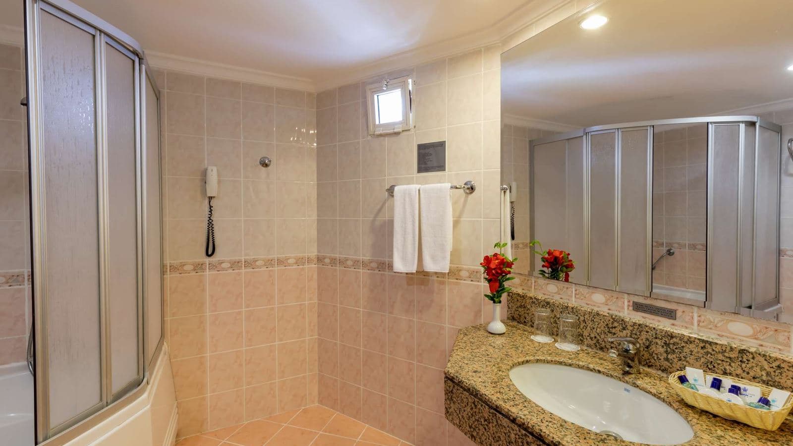 rooms-standard-room