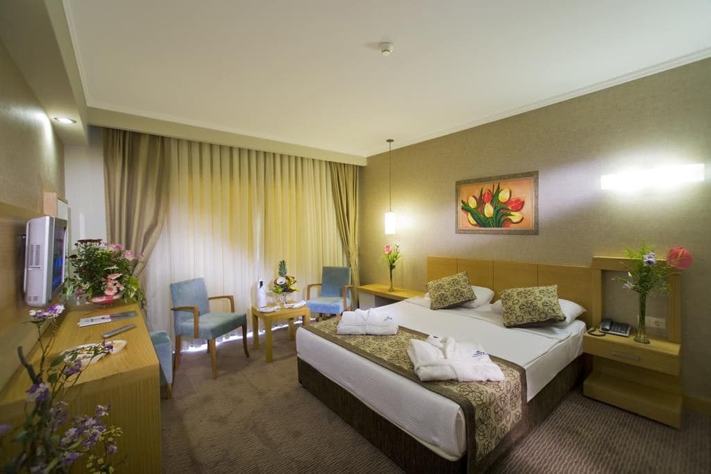 rooms-family-room