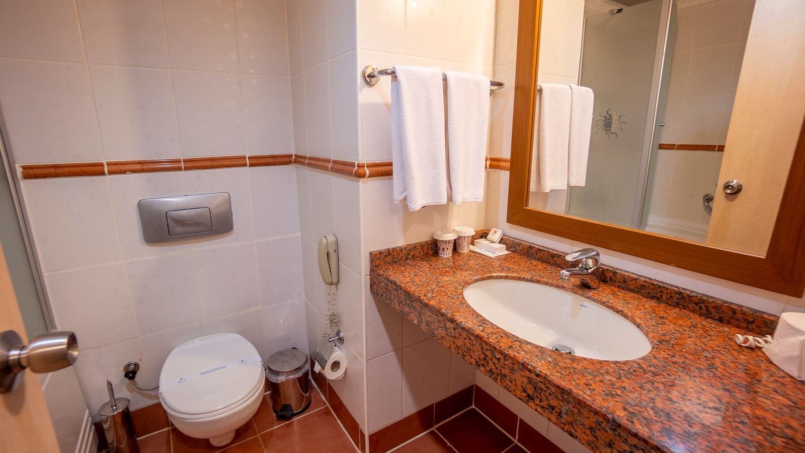 rooms-superior-plus-room-side-sea-view