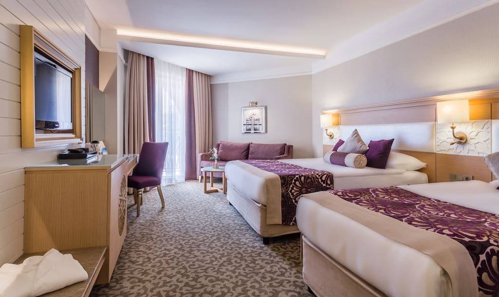 rooms-family-room