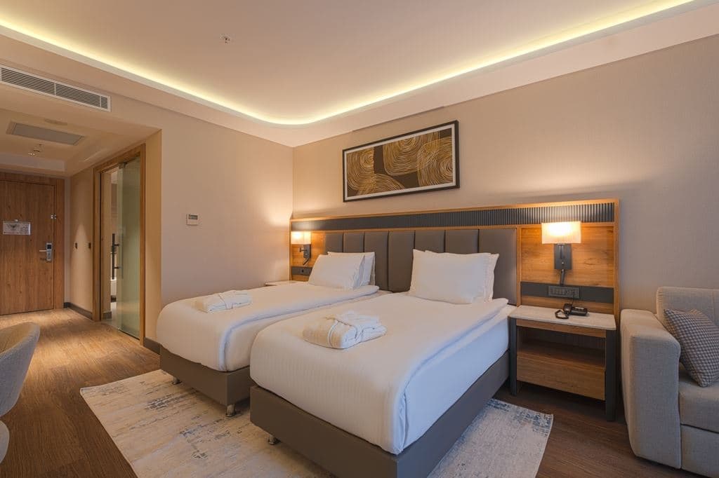 rooms-deluxe-land-view-room