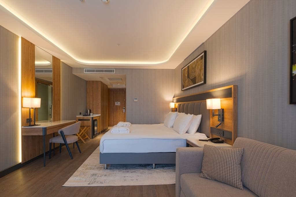 rooms-superior-land-view-room