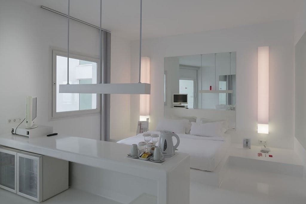 rooms-suite-land-view