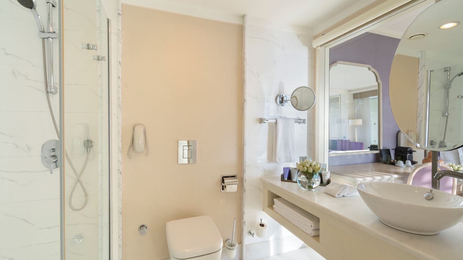 rooms-comfort-room-land-view