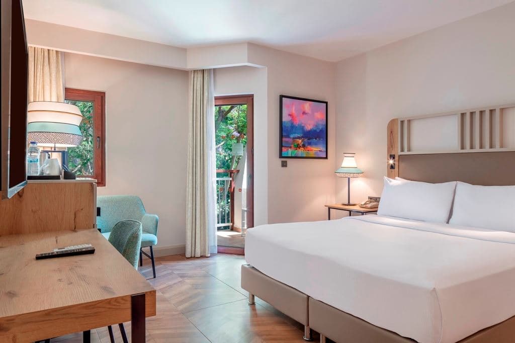 rooms-deluxe-room