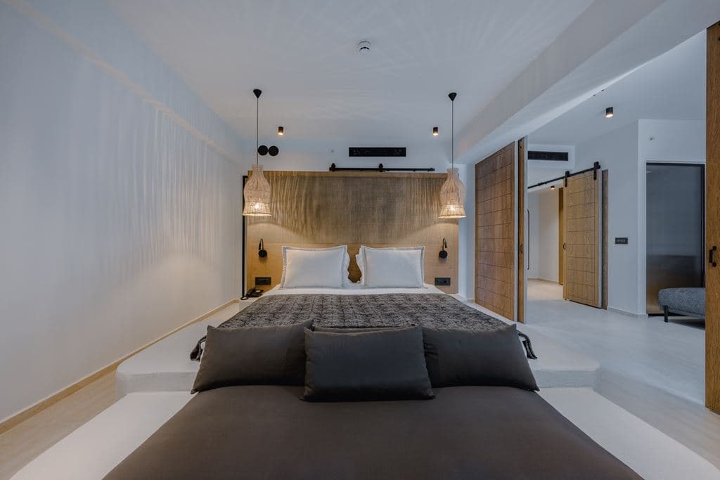 rooms-premium-suit