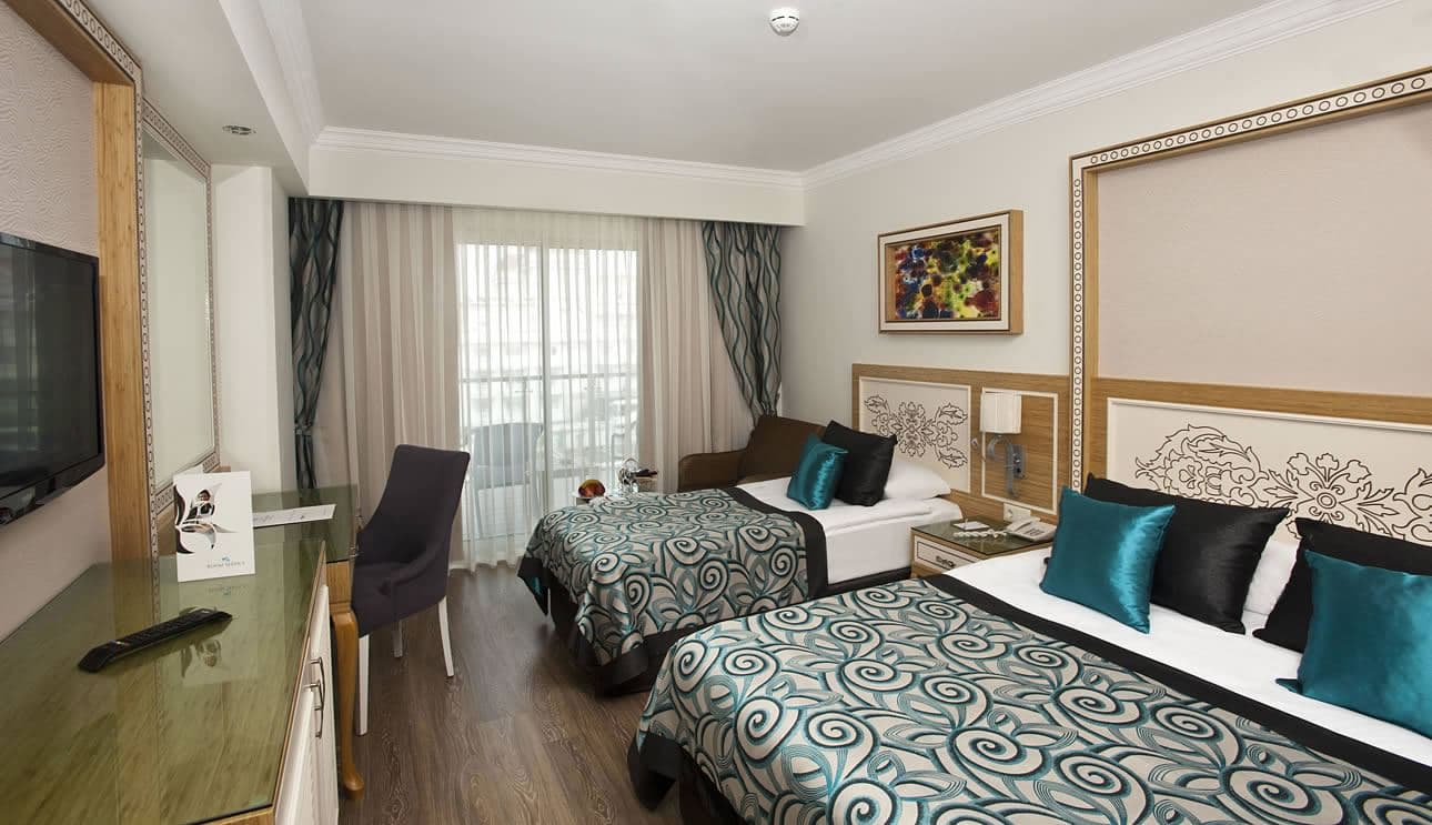 rooms-standard-room-side-sea-view