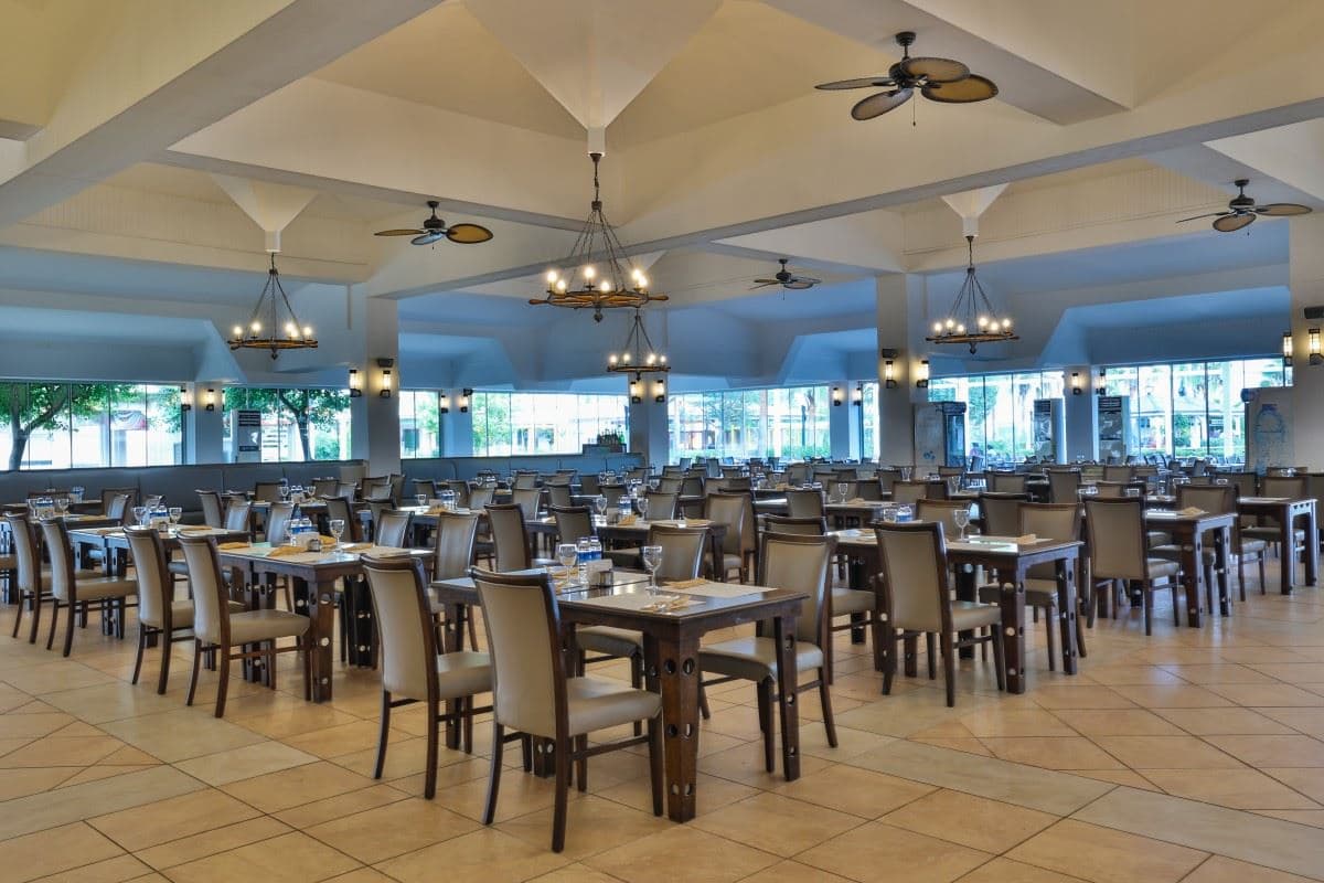 restaurants-crystal-restaurant