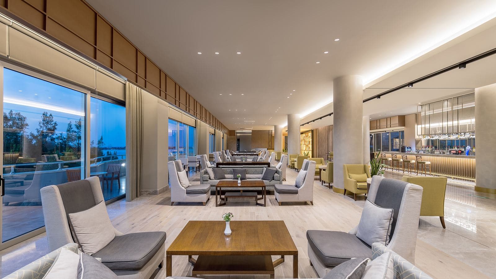 bars-lobby-var