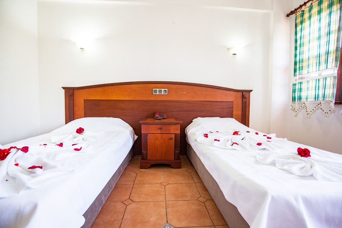 rooms-standard-room