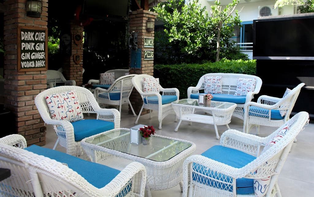 bars-garden-bar