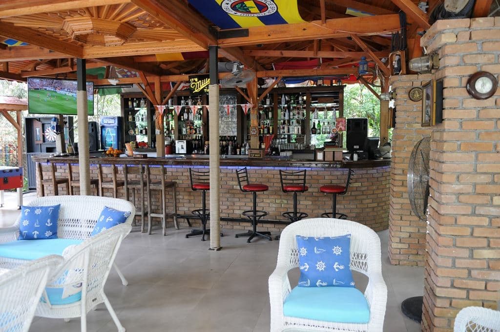 bars-garden-bar