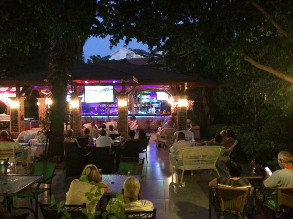 bars-garden-bar