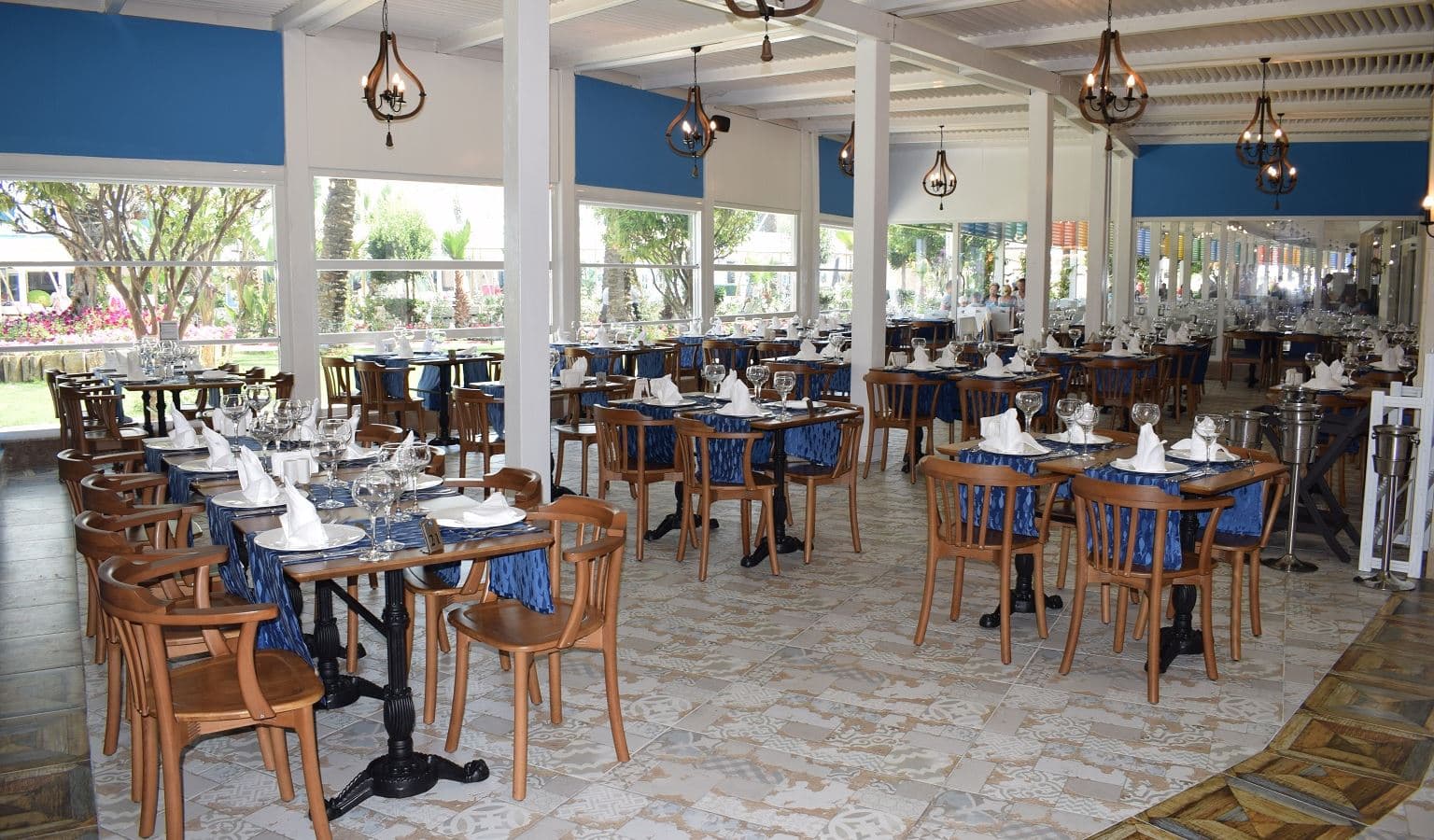 restaurants-restaurants