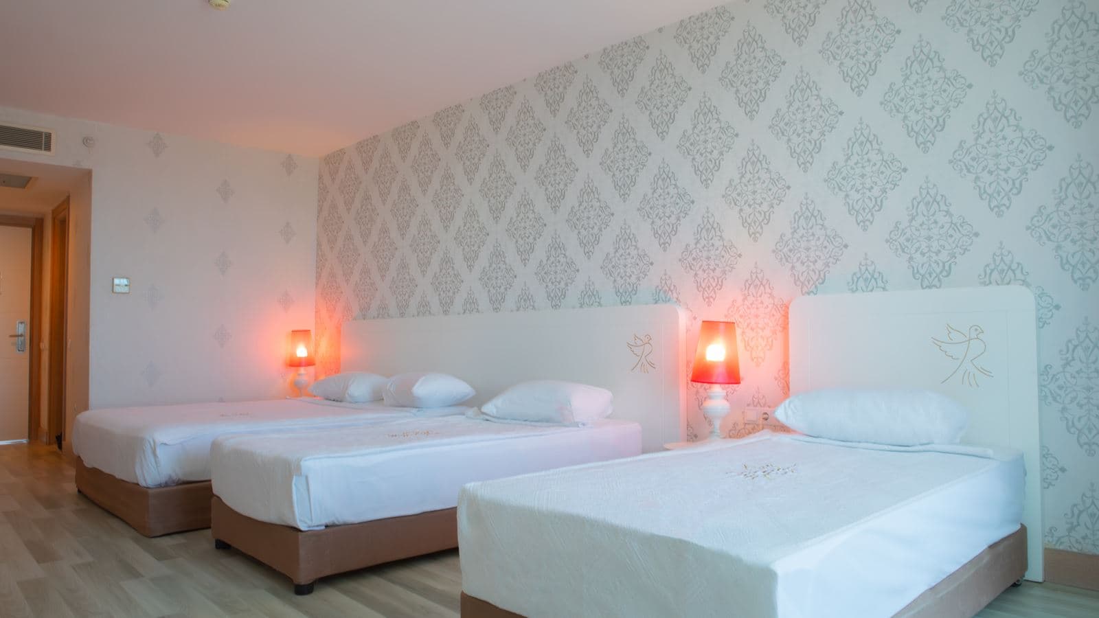 rooms-standard-room-sea-view-with-balcony