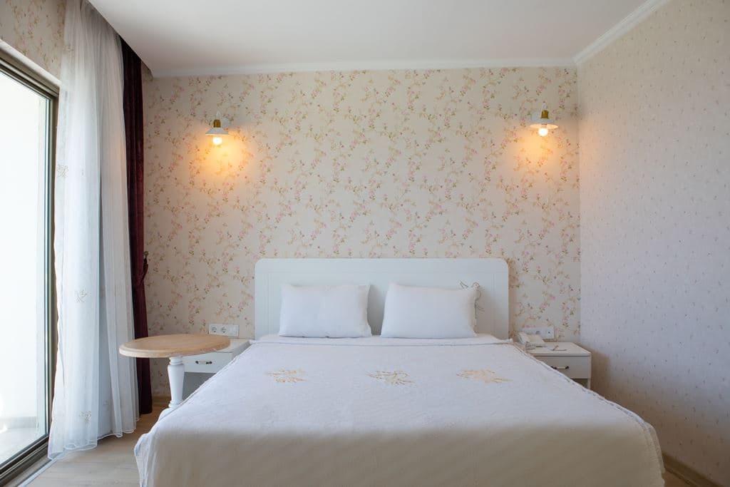 rooms-family-room-sea-view