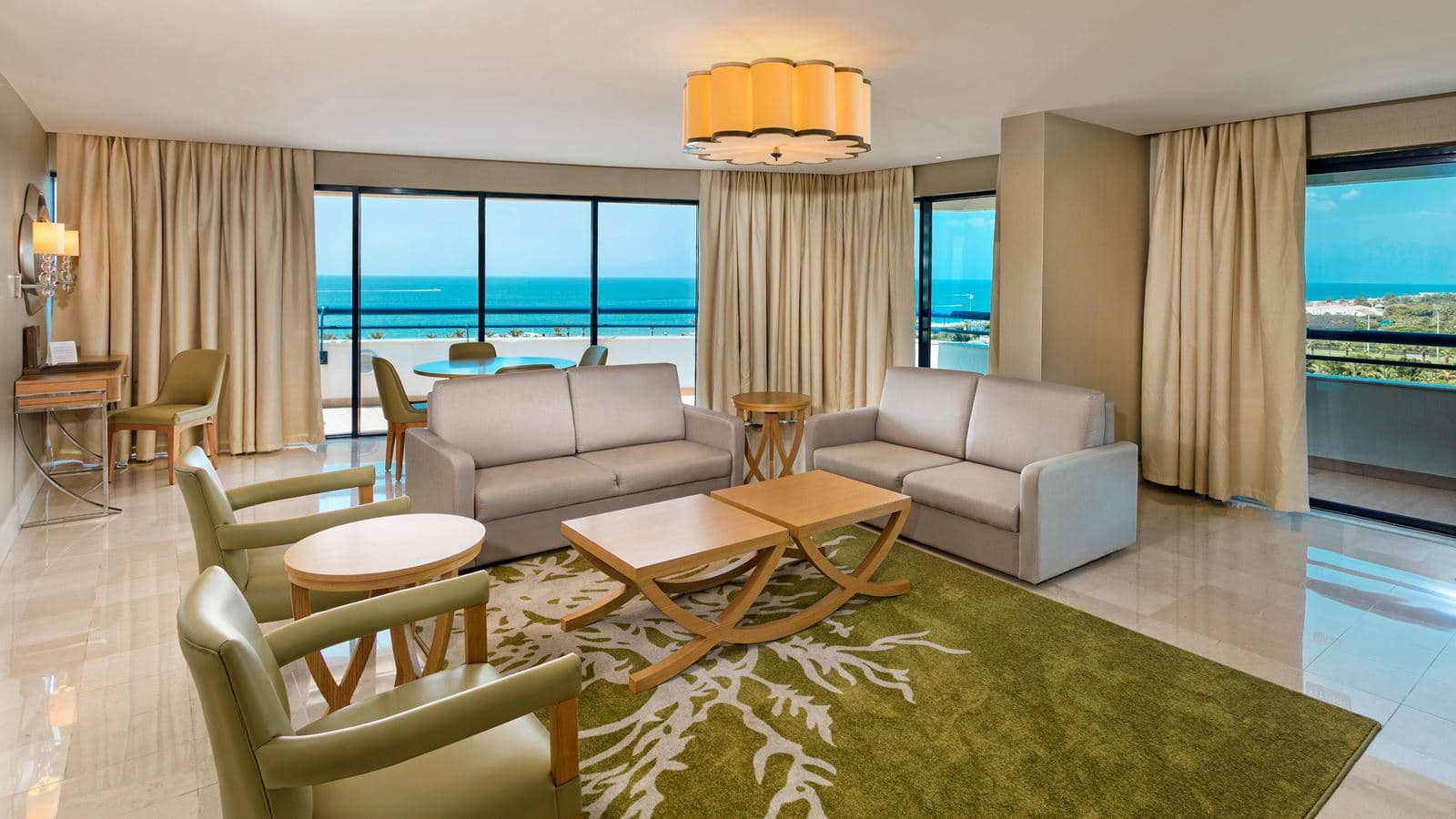 rooms-colonel-suite