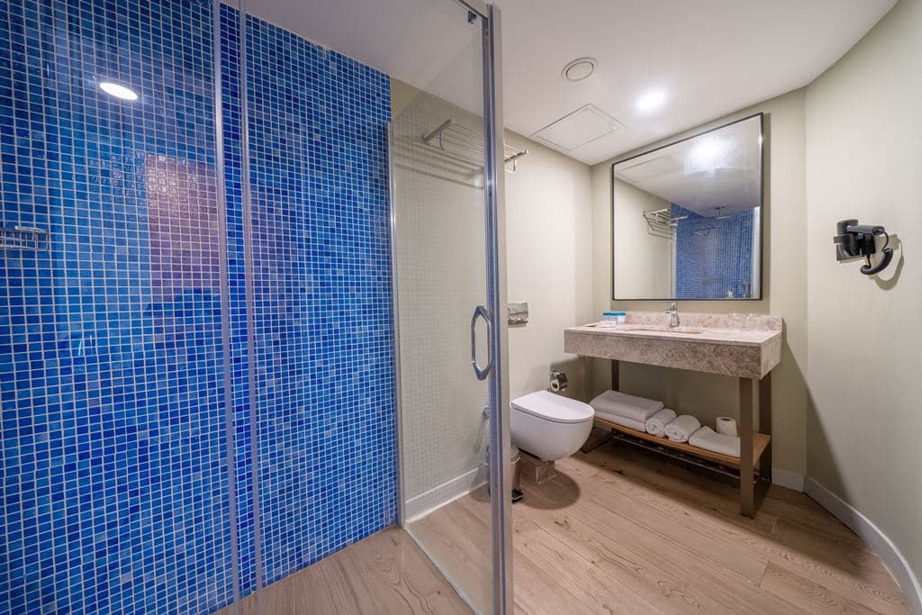 rooms-standard-room-land-view