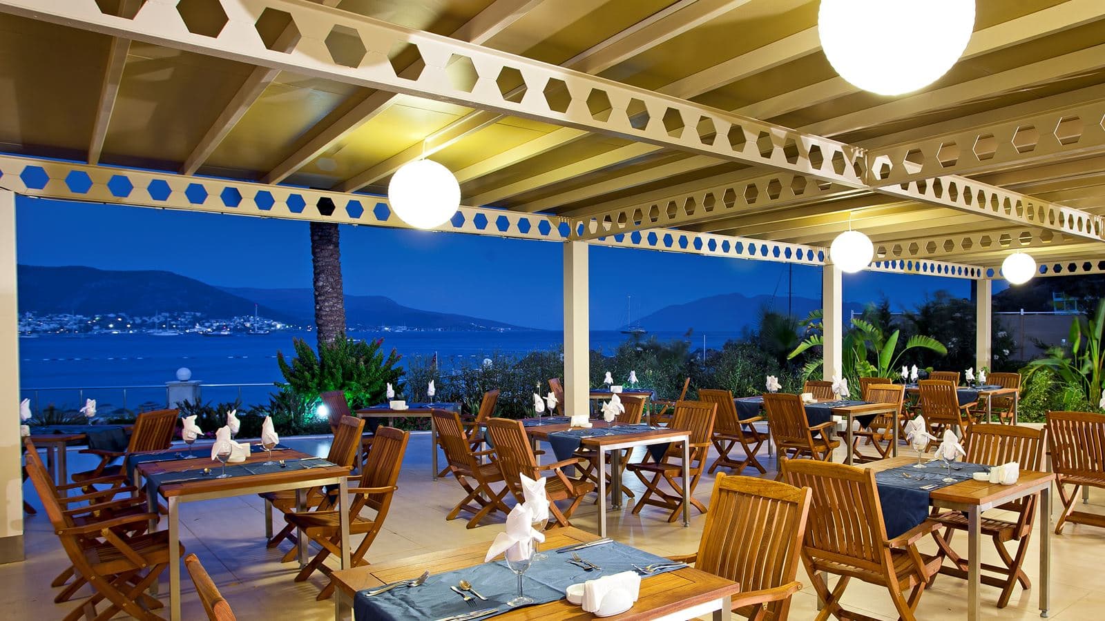 bars-beach-bar