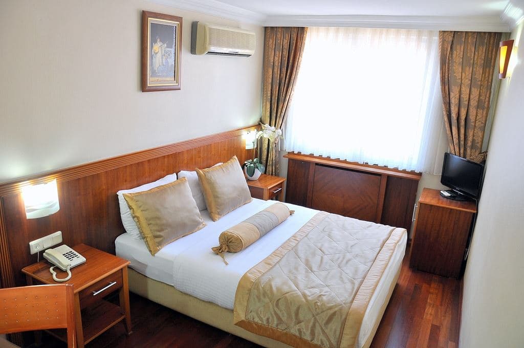 rooms-standard-room