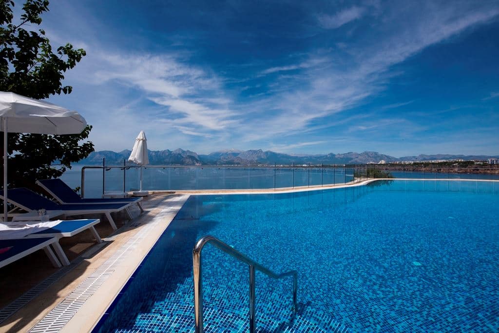 pools-outdoor-pool