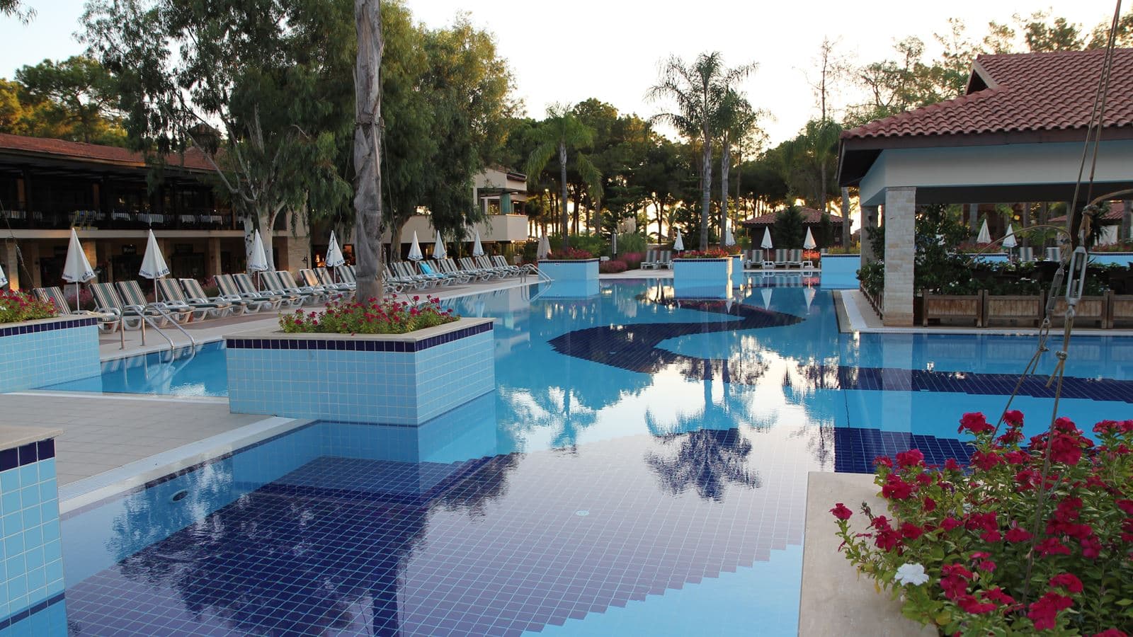 pools-outdoor-pool
