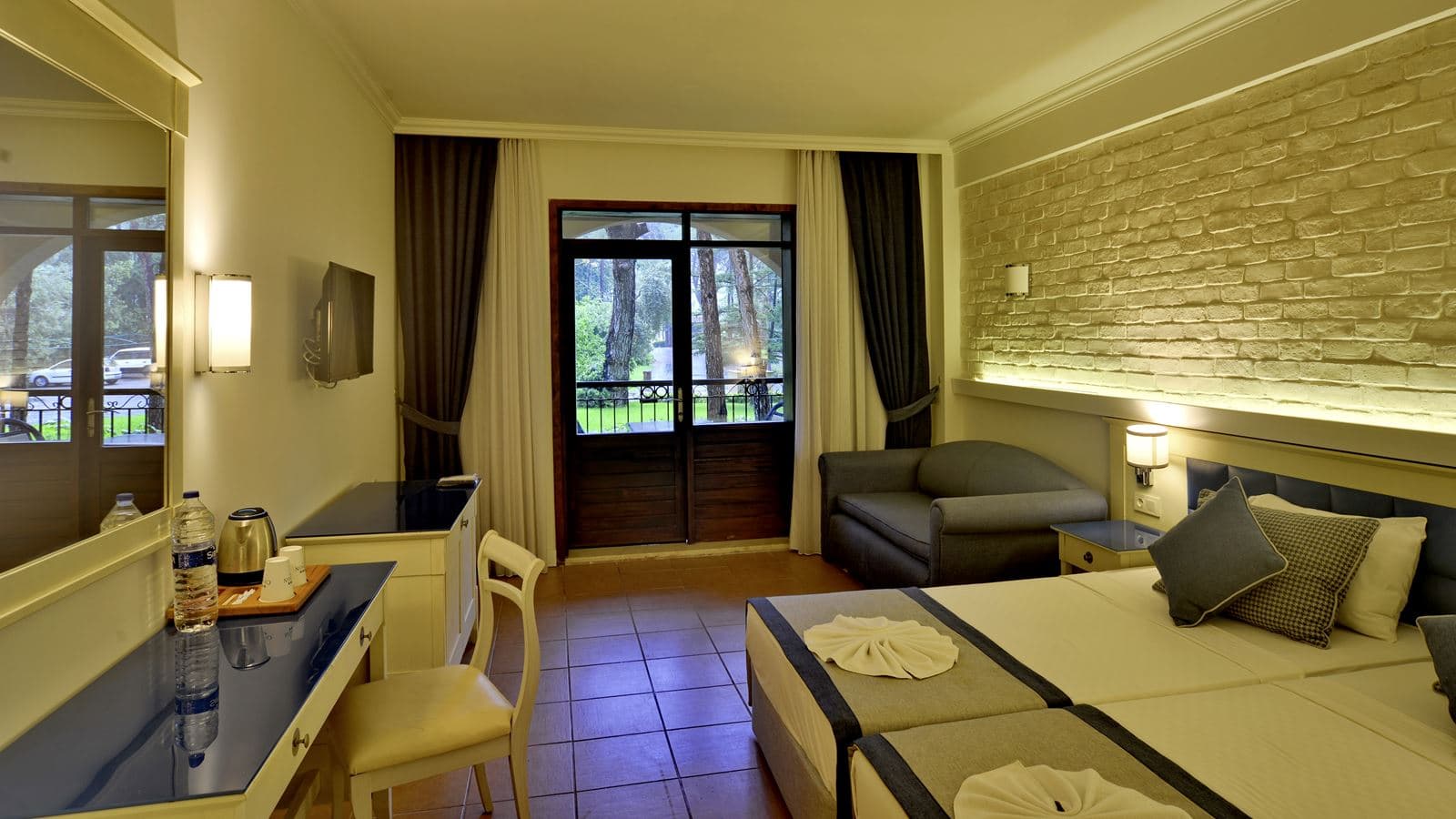 rooms-standard-room