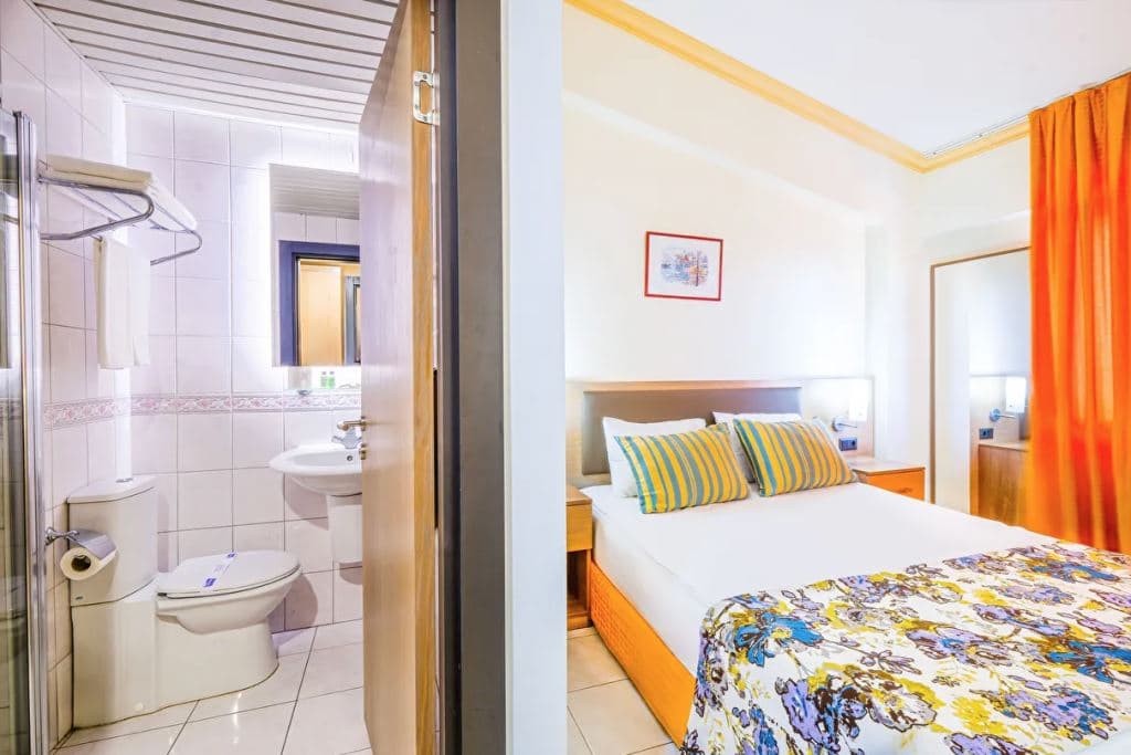 rooms-standard-room