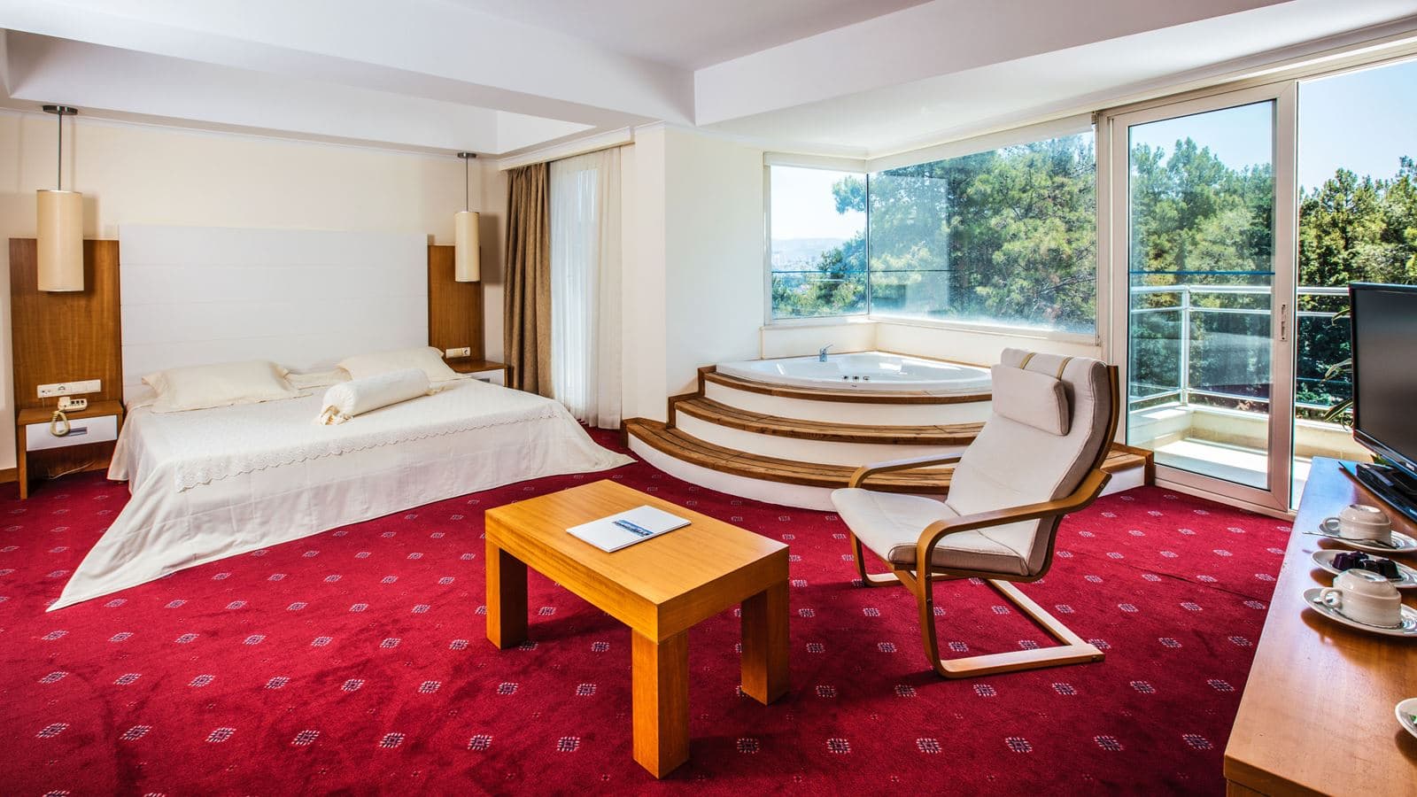 rooms-deluxe-room