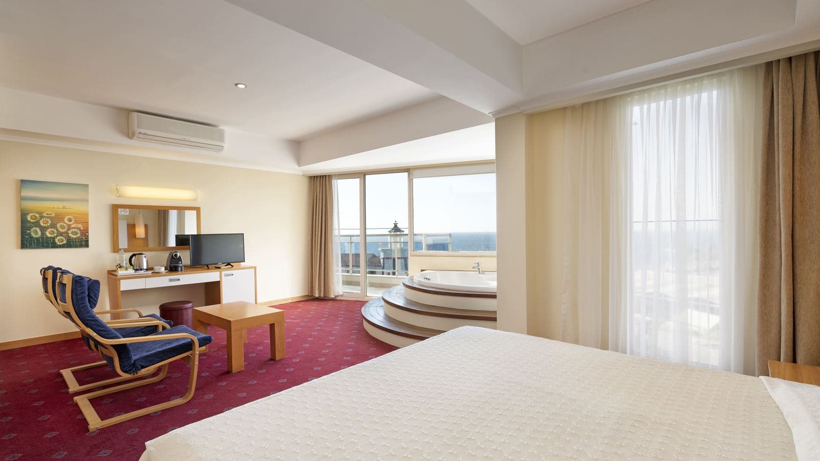 rooms-deluxe-room