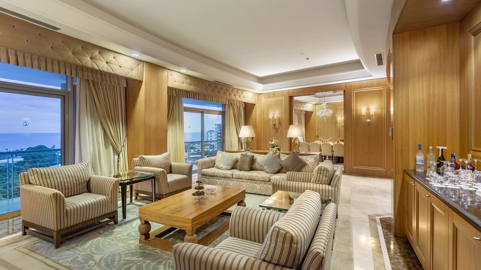 rooms-king-suite
